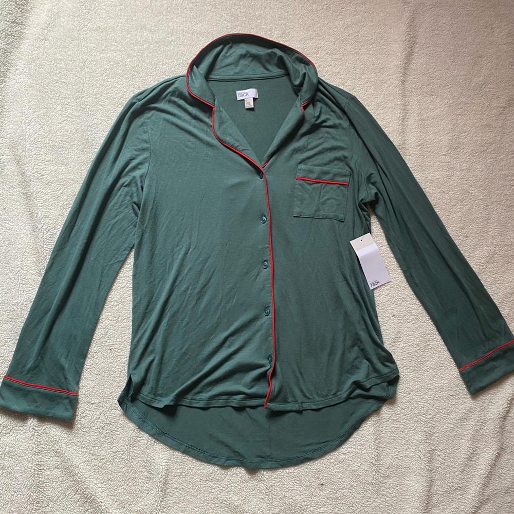 Nordstrom Rack Green and Red Satin Finish Soft Pajama Set Complete with Tags